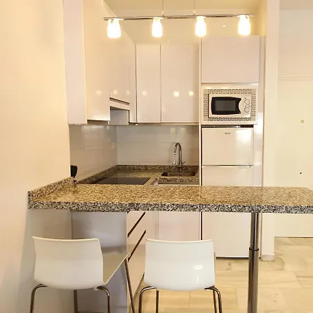 Skol 444. Fantastic Renovated 1 Bed In Skol Apartament *