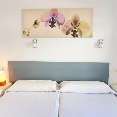 Apartament Skol 444. Fantastic Renovated 1 Bed In Skol *